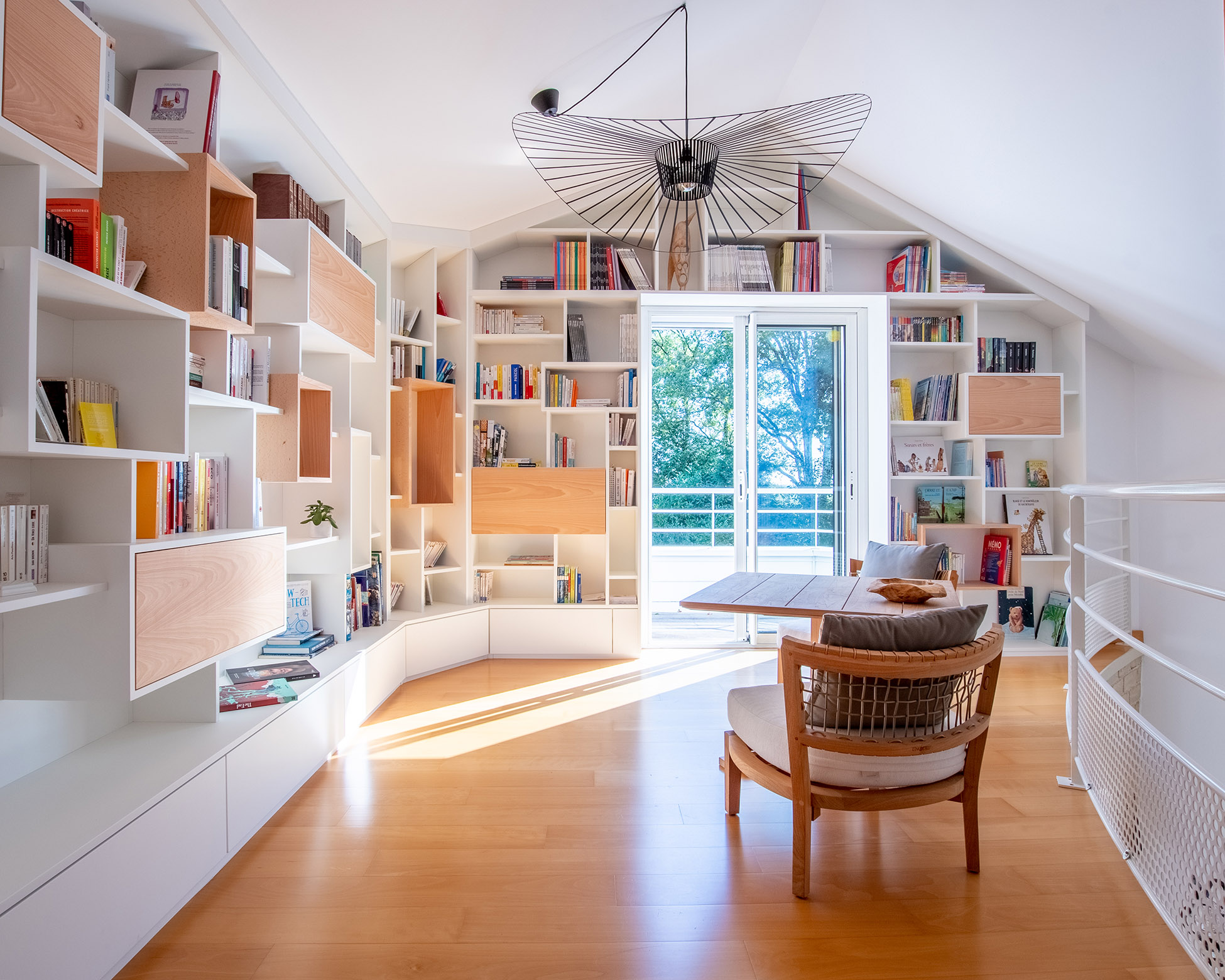 Salle de bain en bois et Krion, réalisée par CréA'SM, ébéniste et agenceur d'intérieur en Vendée