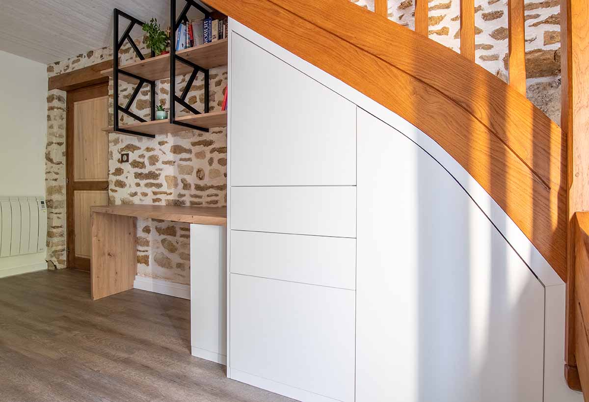 agencement d'entrée créa'SM Aménagement d'une entrée réalisée par Créa'SM, ébéniste et agenceur d'intérieur en Vendée