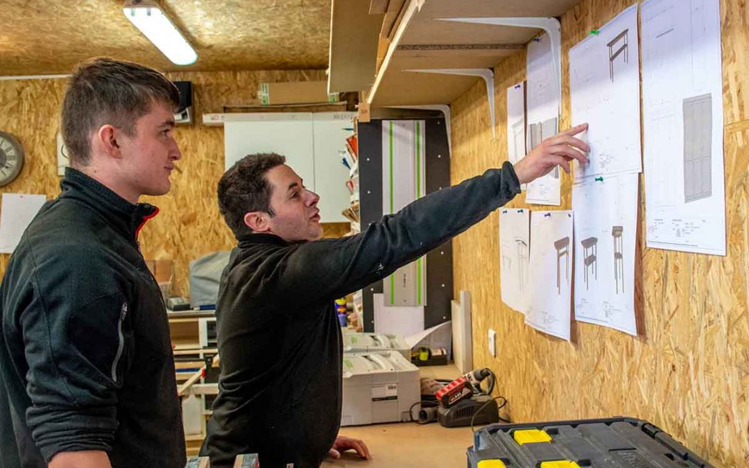 Apprenti ébéniste avec CréA’SM